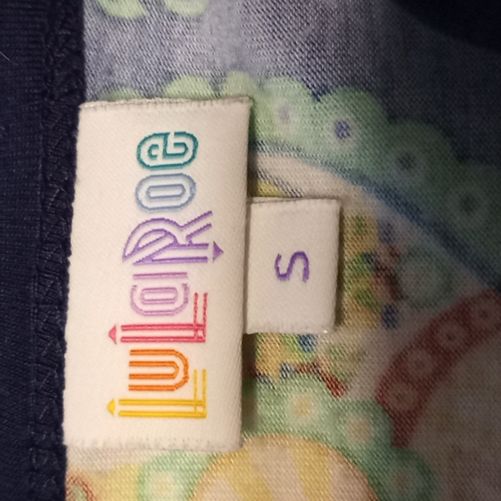LuLaRoe Top Size S - Picture 5 of 7